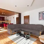 Aparthotel Azra Duće