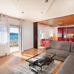 Aparthotel Azra 4*