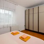 Azra 4*