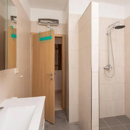 Apart Otel Azra Duće