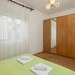 Apartmanhotel Azra