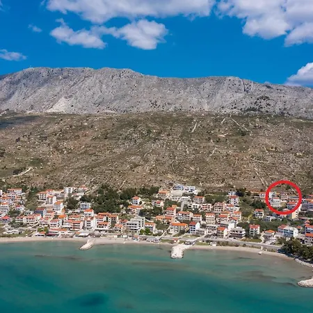 Apartmanhotel Azra 4*